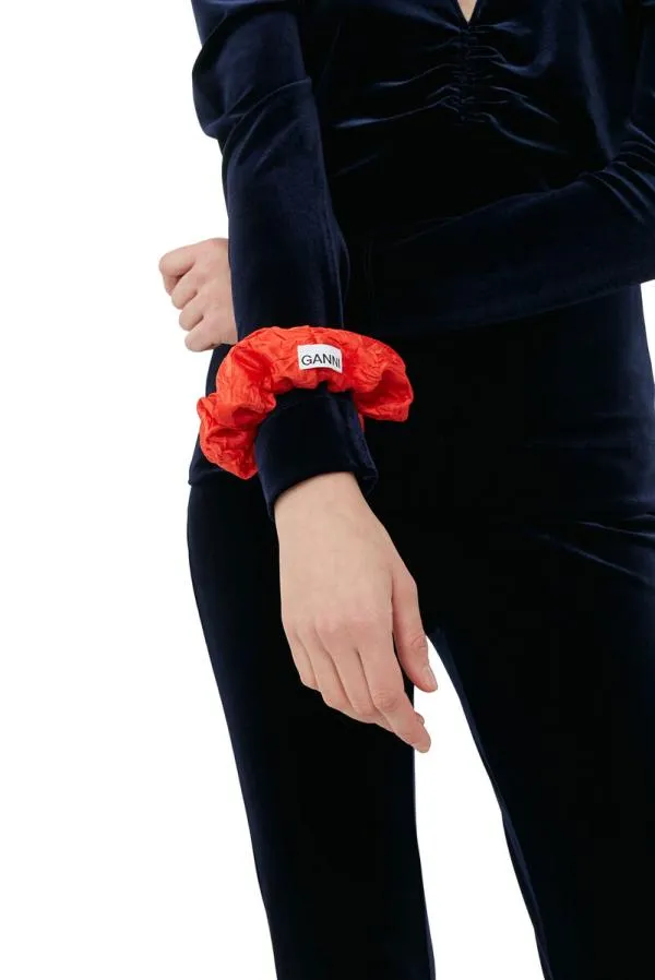 Accessories GANNI Hair Accessories Red Crinkle Satin Scrunchie Grenadine Accessories GANNI Hair Accessories Red Crinkle Satin Scrunchie Grenadine