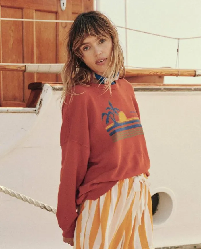 CollectionTees and Sweats The Great The Teammate Sweatshirt Burnt Red With Sunset Graphic