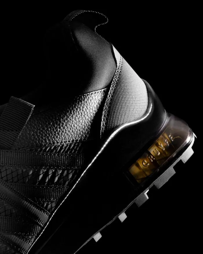 Cruyff Fearia Black Men Sneakers Cruyff Fearia Black Men Sneakers