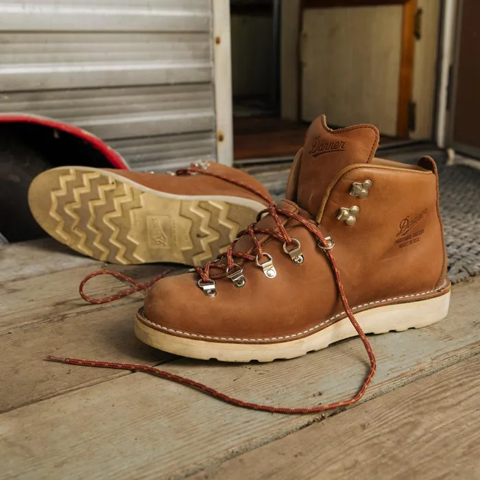 Danner Boots Mountain Light Kenton 8211 Men