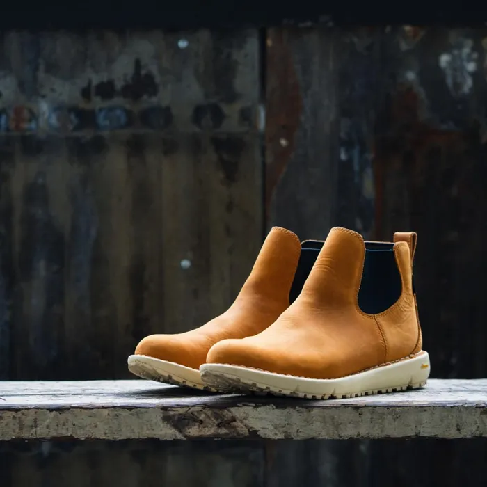 Danner Casual Everyday Tramline Chelsea 917 GTX Roasted Pecan 8211 Women Danner Casual Everyday Tramline Chelsea 917 GTX Roasted Pecan 8211 Women