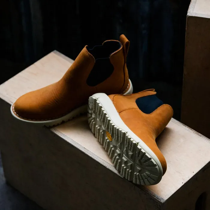 Danner Casual Everyday Tramline Chelsea 917 GTX Roasted Pecan 8211 Women Danner Casual Everyday Tramline Chelsea 917 GTX Roasted Pecan 8211 Women