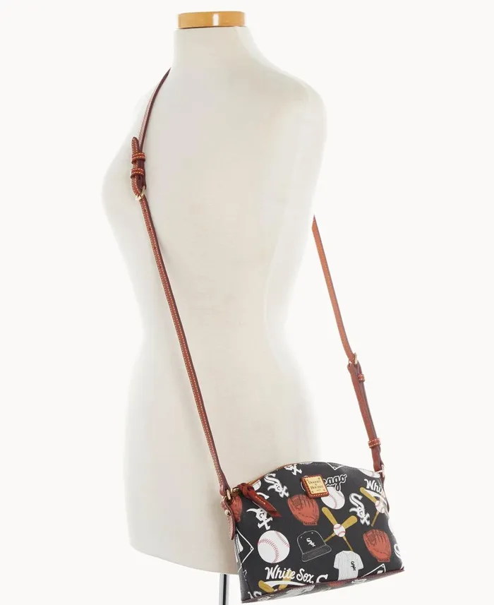 Dooney and Bourke Crossbodies MLB White Sox Suki Crossbody White Sox 8211 WomenMen Dooney and Bourke Crossbodies MLB White Sox Suki Crossbody White Sox 8211 WomenMen
