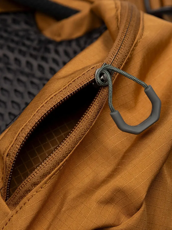 Finisterre Bags MenWomen Finisterre Gregory Amber 44 Backpack Sandstone