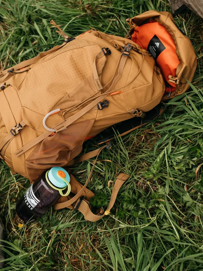 Finisterre Bags MenWomen Finisterre Gregory Amber 44 Backpack Sandstone