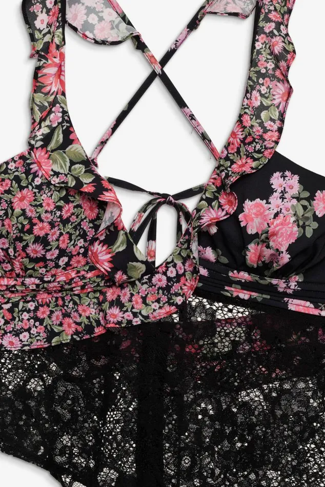 For Love and Lemons Tops Rosalyn Crop Top Black 8211 Women For Love and Lemons Tops Rosalyn Crop Top Black 8211 Women