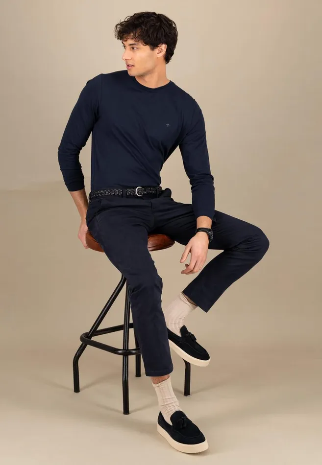 FYNCHHATTON Long sleeved Shirt With A Round Neckline Navymidnightasphaltpoppy Redblackstrong Bluewhite Men Tshirts