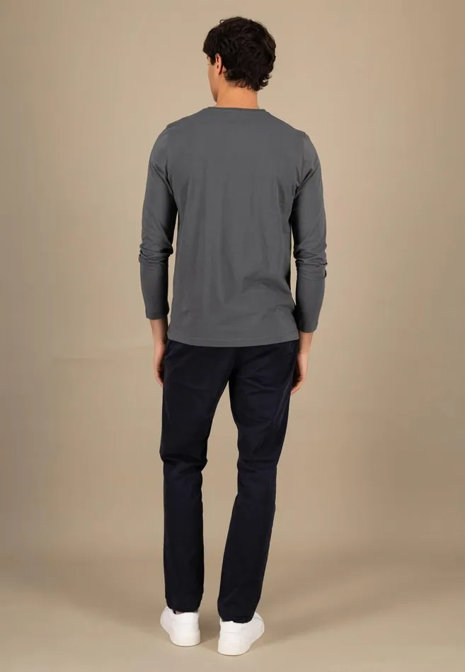 FYNCHHATTON Long sleeved Shirt With A Round Neckline Navymidnightasphaltpoppy Redblackstrong Bluewhite Men Tshirts