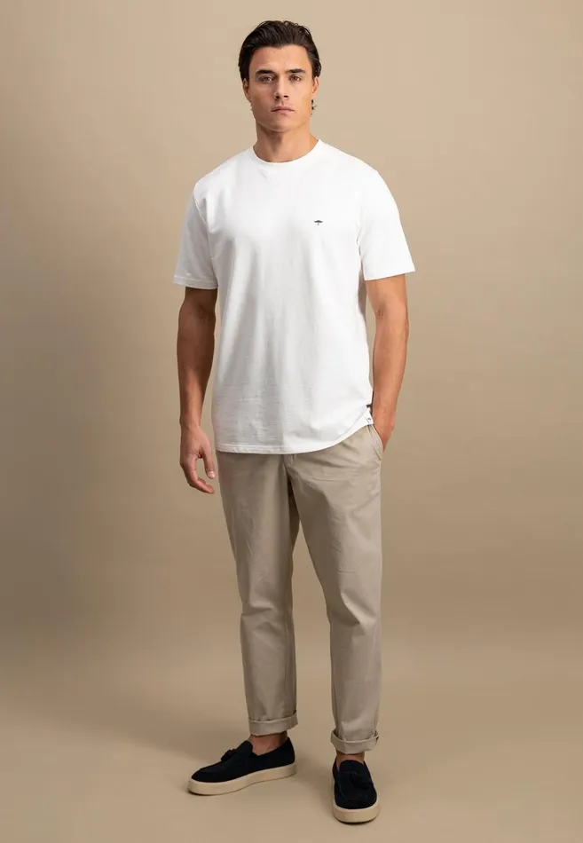 FYNCHHATTON Tshirt With A Round Neckline Summer Breezenavynew Offwhite Men Tshirts