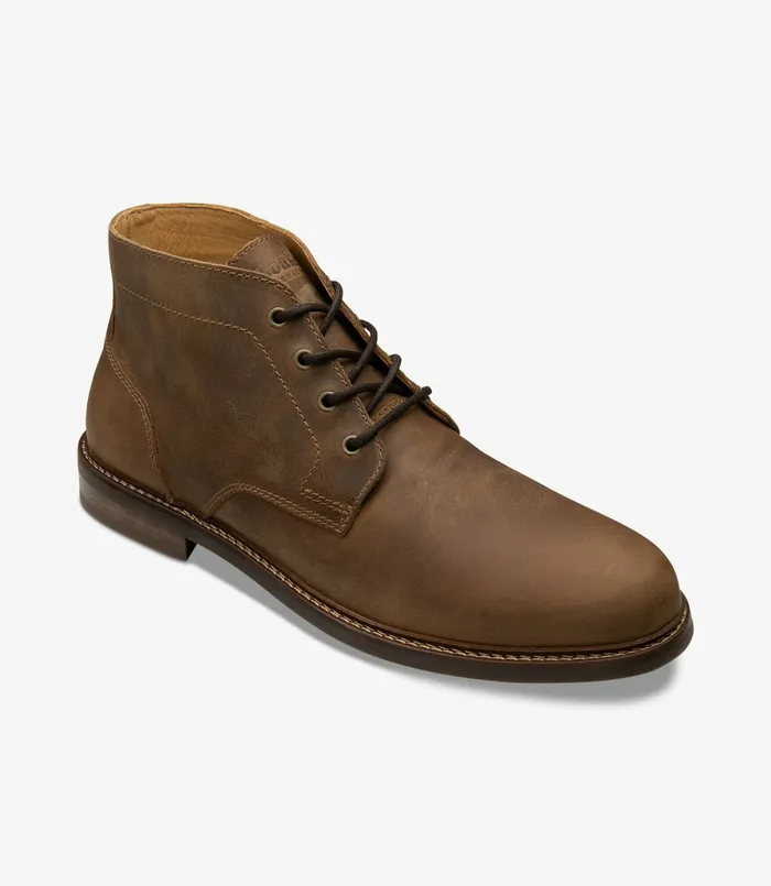 Gilbert Brown Nubuck Men Derby Boots Loake Gilbert Brown Nubuck Men Derby Boots Loake