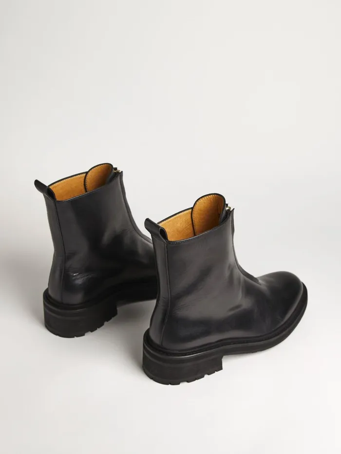 Jigsaw Shoes and Sandals Women Sawyer Trek Boot Black