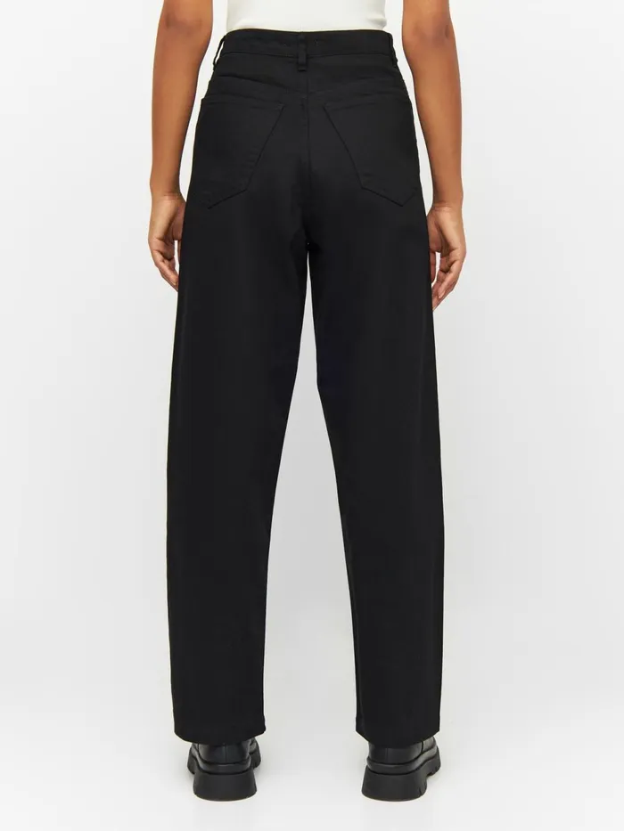 KnowledgeCotton Apparel Pants CHLOE Barrel Highrise Twill 5pocket Pants Black Jet 8211 Women KnowledgeCotton Apparel Pants CHLOE Barrel Highrise Twill 5pocket Pants Black Jet 8211 Women