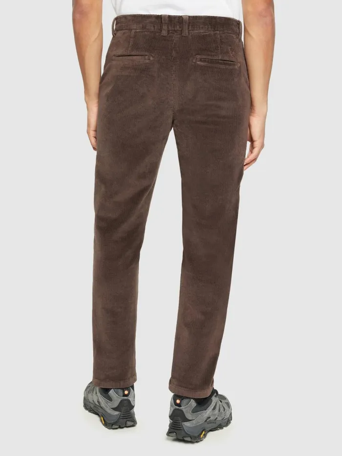 KnowledgeCotton Apparel Pants CHUCK Regular 8wales Corduroy Chino Pants Demitasse brown 8211 Men KnowledgeCotton Apparel Pants CHUCK Regular 8wales Corduroy Chino Pants Demitasse brown 8211 Men
