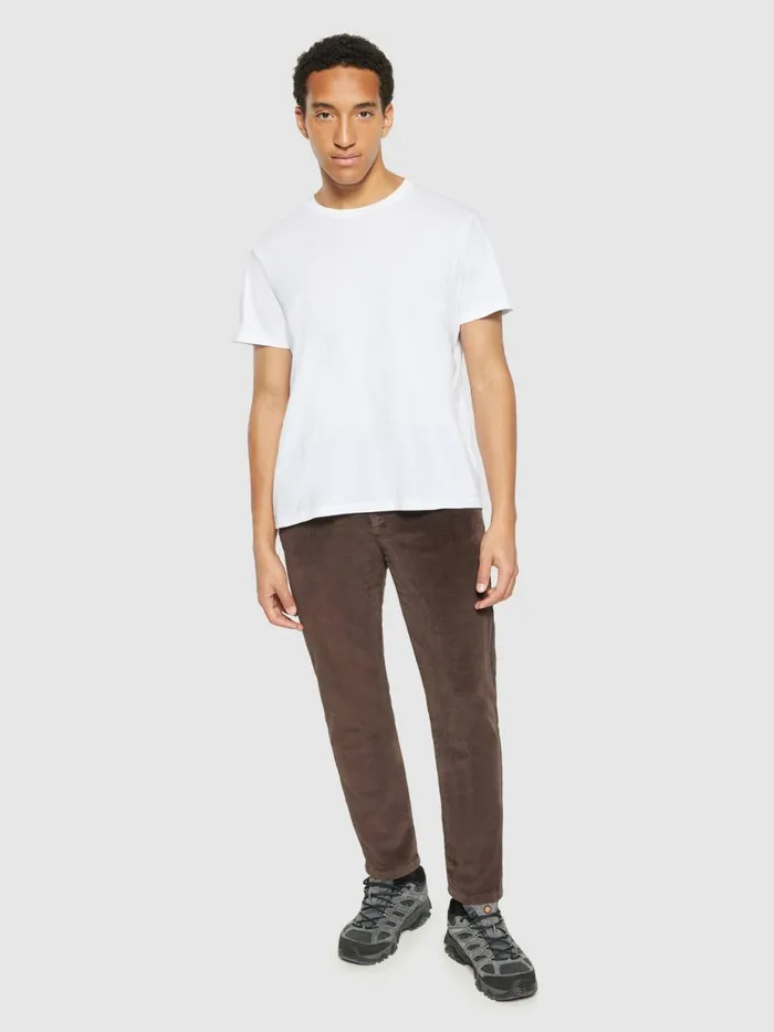 KnowledgeCotton Apparel Pants CHUCK Regular 8wales Corduroy Chino Pants Demitasse brown 8211 Men KnowledgeCotton Apparel Pants CHUCK Regular 8wales Corduroy Chino Pants Demitasse brown 8211 Men