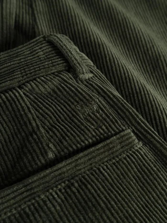 KnowledgeCotton Apparel Pants CHUCK Regular 8wales Corduroy Chino Pants Forrest Night 8211 Men KnowledgeCotton Apparel Pants CHUCK Regular 8wales Corduroy Chino Pants Forrest Night 8211 Men