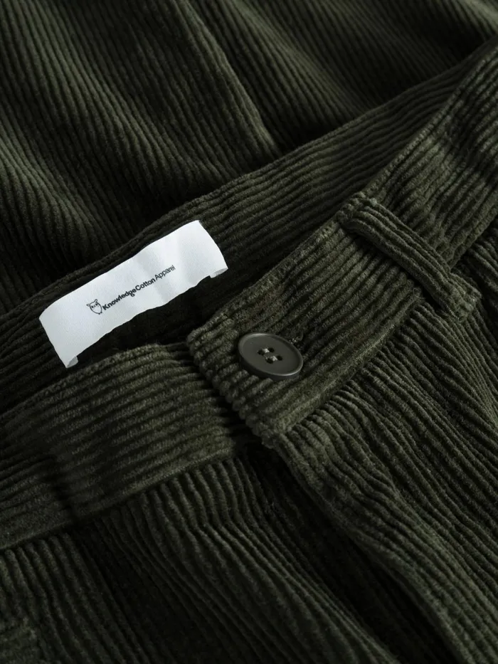 KnowledgeCotton Apparel Pants CHUCK Regular 8wales Corduroy Chino Pants Forrest Night 8211 Men KnowledgeCotton Apparel Pants CHUCK Regular 8wales Corduroy Chino Pants Forrest Night 8211 Men