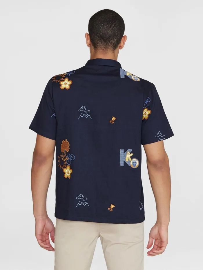 KnowledgeCotton Apparel Shirts Box Fit Short Sleeve Shirt With Embroidery Gotsvegan 8211 Men KnowledgeCotton Apparel Shirts Box Fit Short Sleeve Shirt With Embroidery Gotsvegan 8211 Men