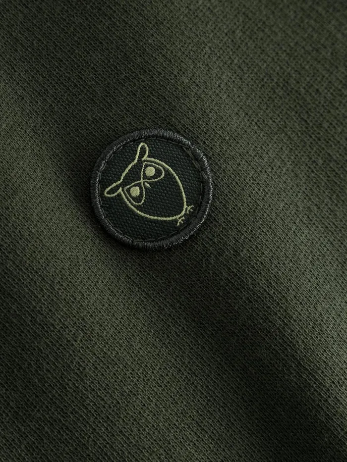 KnowledgeCotton Apparel Sweatshirts Badge Crew Neck Sweat Forrest Night 8211 Kids KnowledgeCotton Apparel Sweatshirts Badge Crew Neck Sweat Forrest Night 8211 Kids
