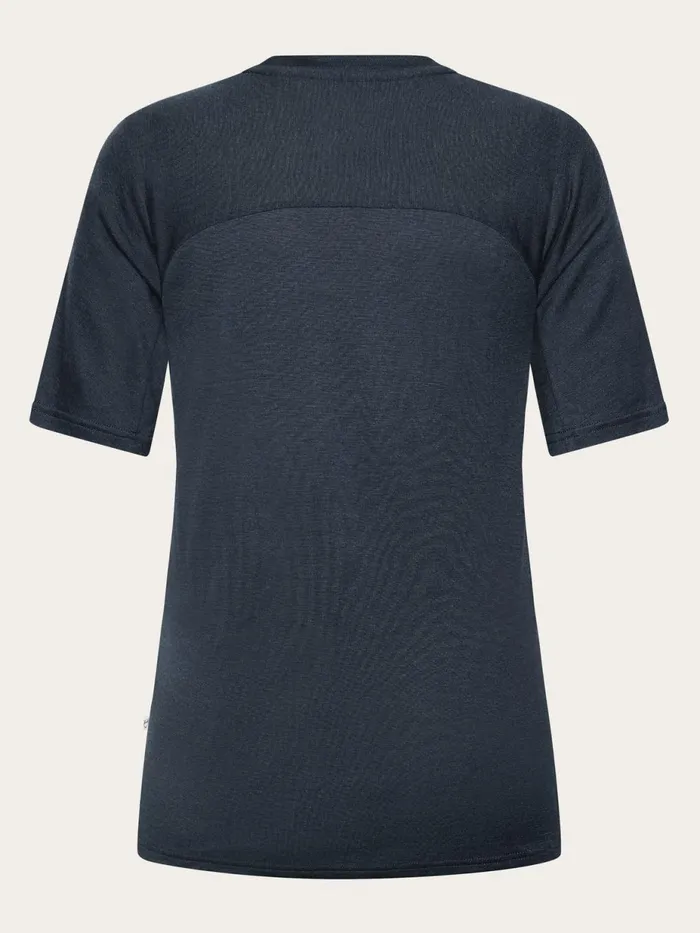 KnowledgeCotton Apparel TShirts And Tops Dynamic Wool 175 Single Constructed Tshirt Rws 8211 Women KnowledgeCotton Apparel TShirts And Tops Dynamic Wool 175 Single Constructed Tshirt Rws 8211 Women