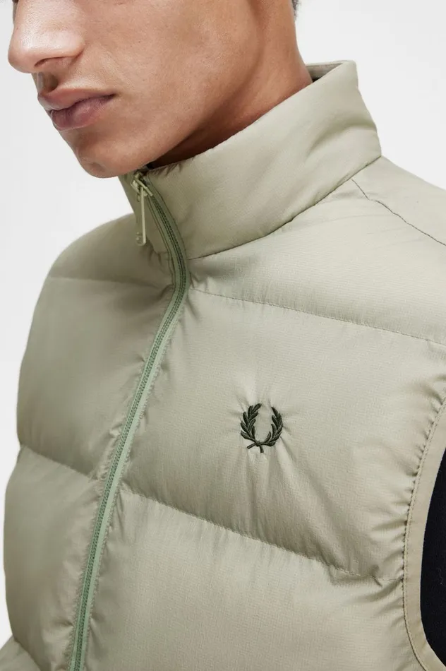 Men Insulated Gilet Seagrass Fred Perry Coats and Jackets