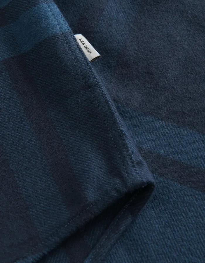 Men Jeremy Flannel Shirt 8211 Dark NavyMidnight Blue Les Deux ShirtsOvershirts
