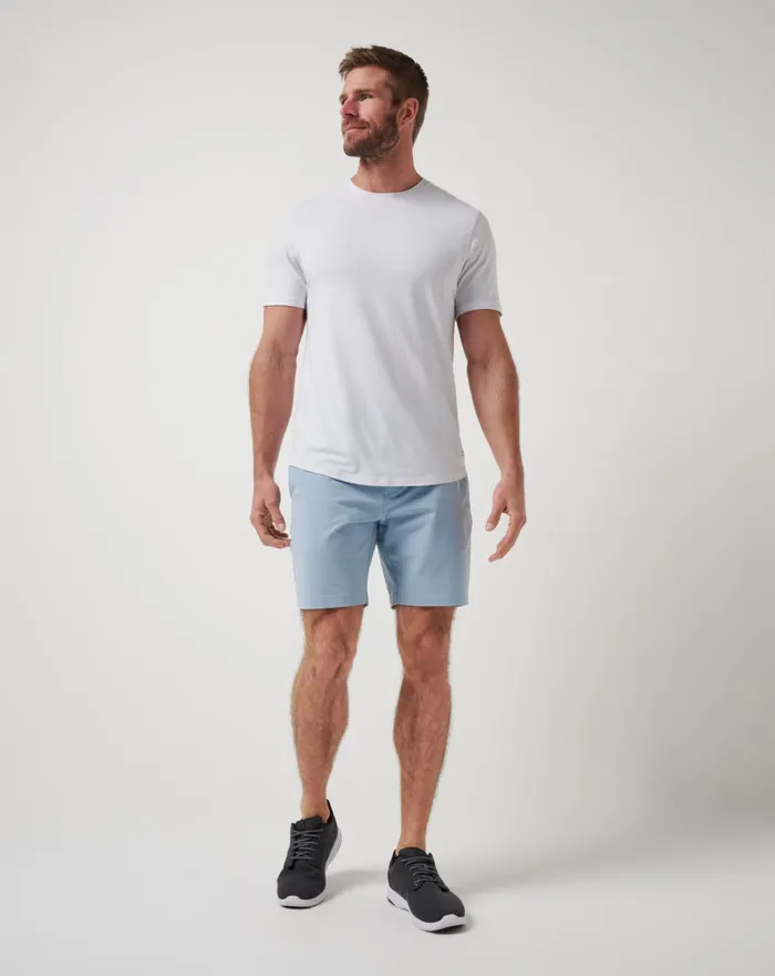 Men Shorts TravisMathew TECH CHINO SHORT 8IN Ash Blue