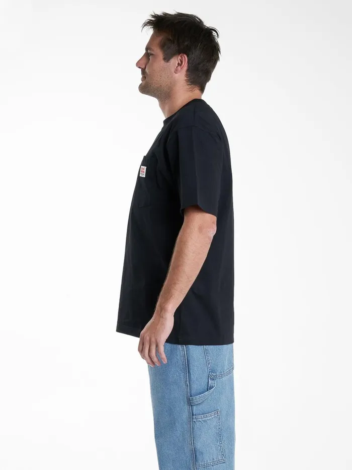Mens Hard Yakka X Oversize Pocket Tee Black Thrills Tees and Tank Tops