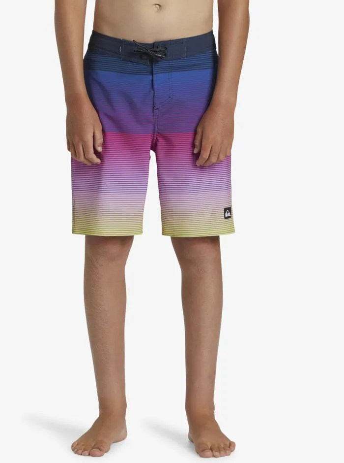Quiksilver 816 Surfsilk Massive 17034 Boardshorts Dark Navy Boys Boardshorts Quiksilver 816 Surfsilk Massive 17034 Boardshorts Dark Navy Boys Boardshorts