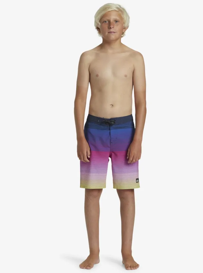 Quiksilver 816 Surfsilk Massive 17034 Boardshorts Dark Navy Boys Boardshorts Quiksilver 816 Surfsilk Massive 17034 Boardshorts Dark Navy Boys Boardshorts