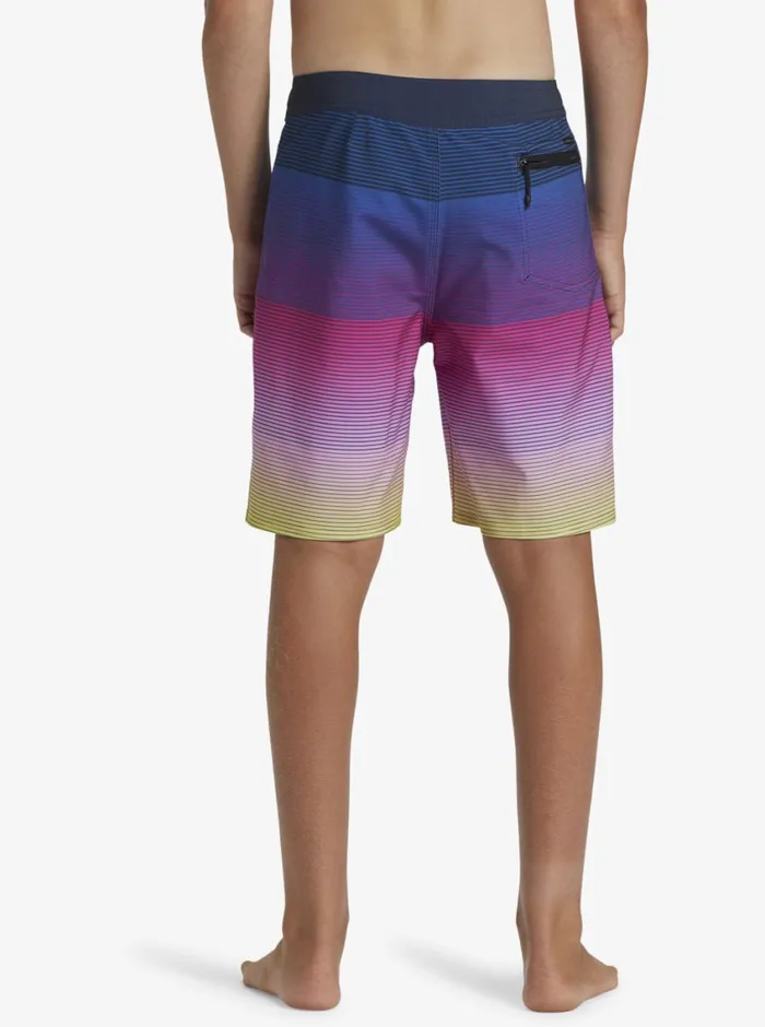 Quiksilver 816 Surfsilk Massive 17034 Boardshorts Dark Navy Boys Boardshorts Quiksilver 816 Surfsilk Massive 17034 Boardshorts Dark Navy Boys Boardshorts