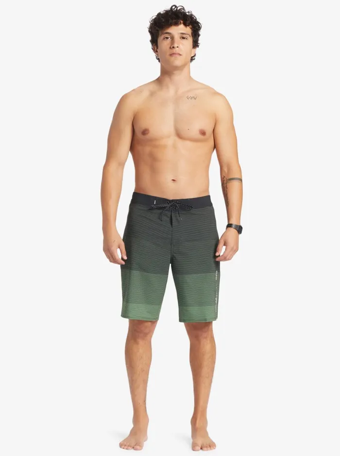 Quiksilver Surfsilk Massive 20034 Boardshorts Climbing Ivy Mens Shorts and Amphibians Quiksilver Surfsilk Massive 20034 Boardshorts Climbing Ivy Mens Shorts and Amphibians