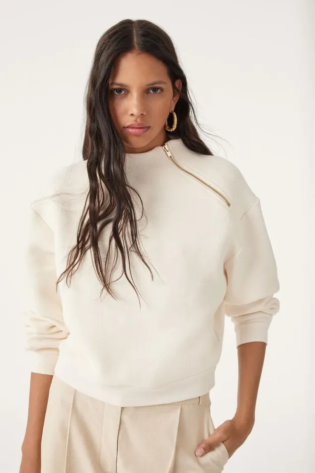 RicardoLongSleeve Sweatshirt Clothing Baandsh Sweaters and Cardigans