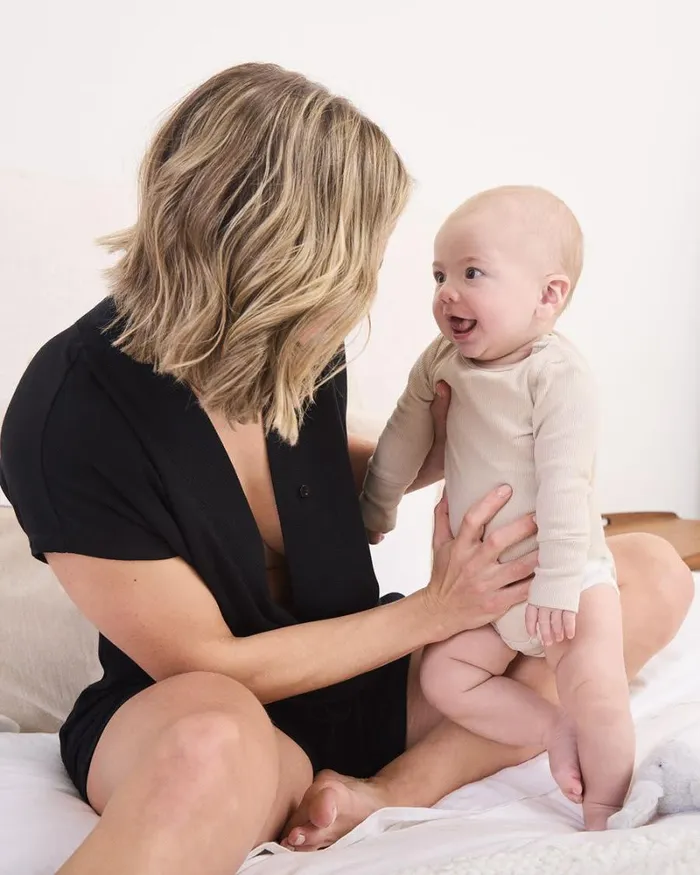 RWandCO Dresses and Jumpsuits ShortSleeve Nursing Romper 8211 Thyme Maternity Black 8211 Women RWandCO Dresses and Jumpsuits ShortSleeve Nursing Romper 8211 Thyme Maternity Black 8211 Women