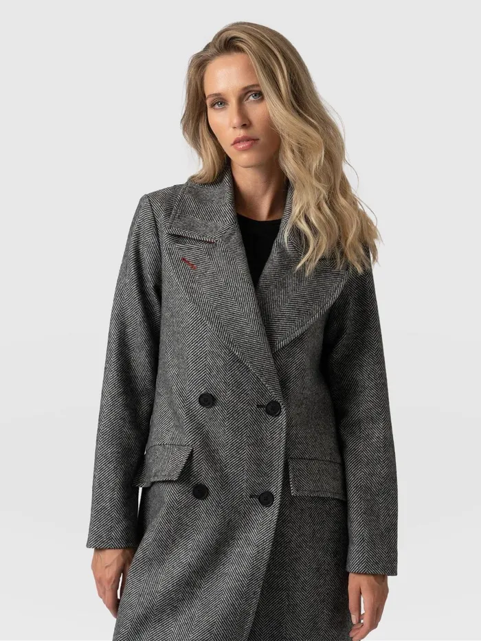 Saint And Sofia Coats and Jackets Women Hampton Coat 8211 Monochrome Chevron Monochrome Chevron