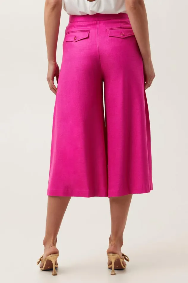 SHOP Trina Turk ALL BOTTOMS CAREFREE PANT