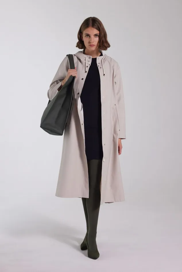 Stutterheim Mosebacke Long Raincoat Light Sand Women Long Raincoats