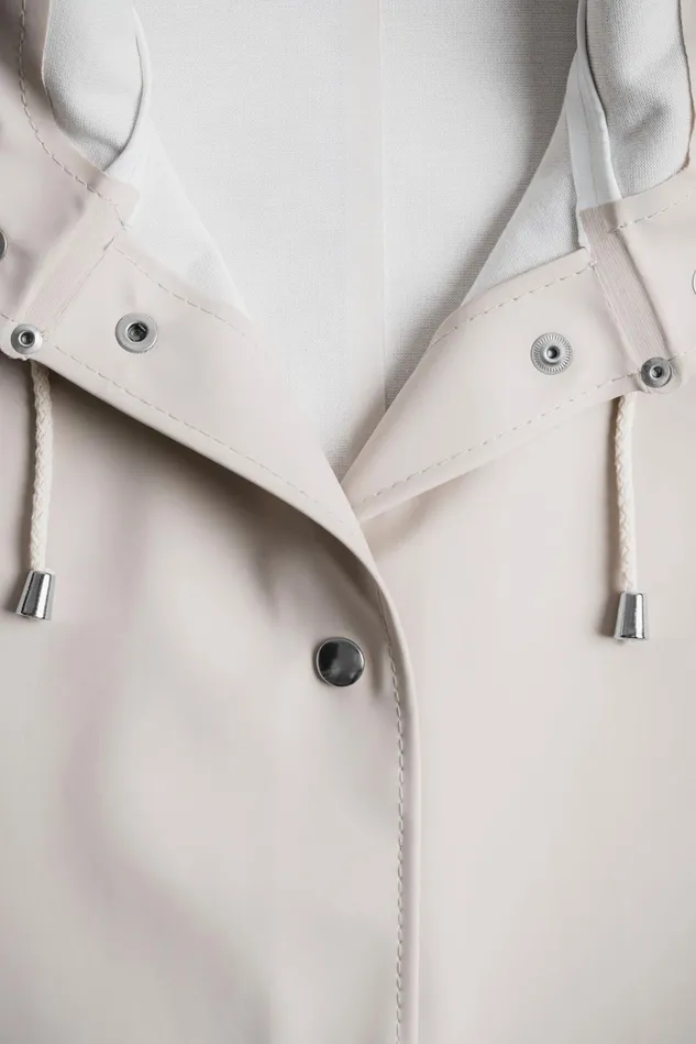 Stutterheim Mosebacke Long Raincoat Light Sand Women Long Raincoats