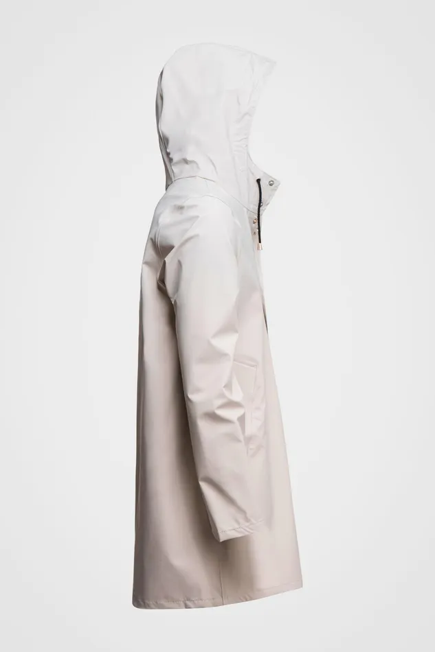 Stutterheim Stockholm Lightweight Raincoat Light Sand Women Raincoats