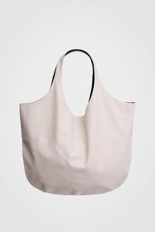 Stutterheim Svea Bag Light Sand Women Weekend Bags