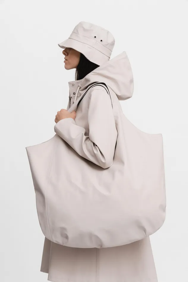 Stutterheim Svea Bag Light Sand Women Weekend Bags