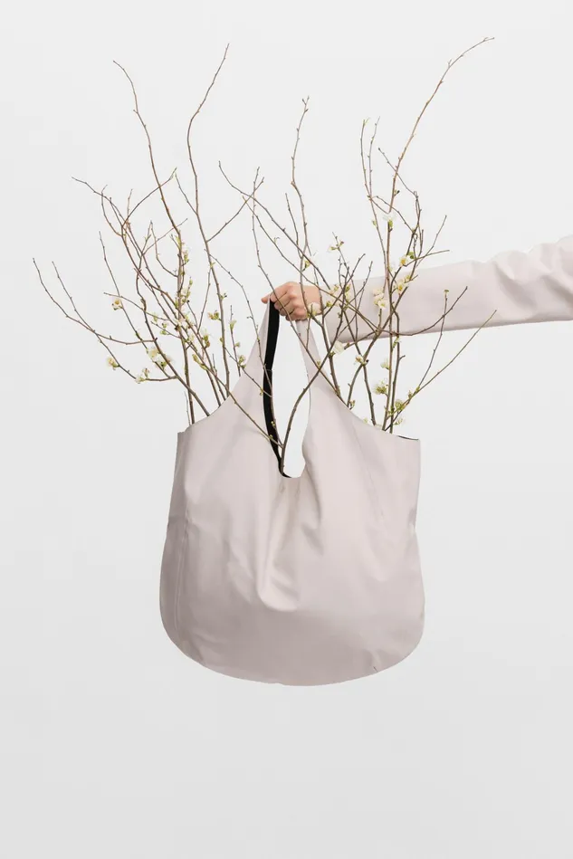 Stutterheim Svea Bag Light Sand Women Weekend Bags