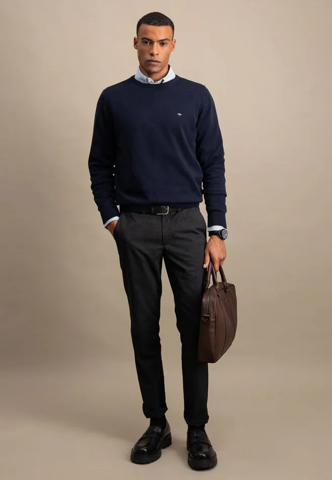 Sweater Men FYNCHHATTON Fine Knitting Sweater With A Circular Neckline Navysteelcharcoalazure