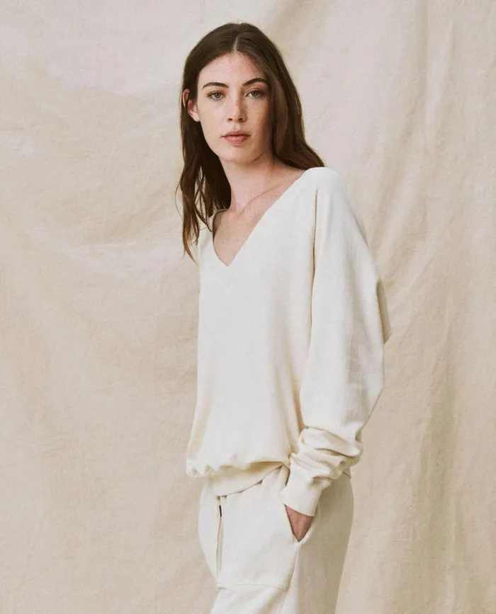 Tees and Sweats The Great The VNeck Sweatshirt Washed White