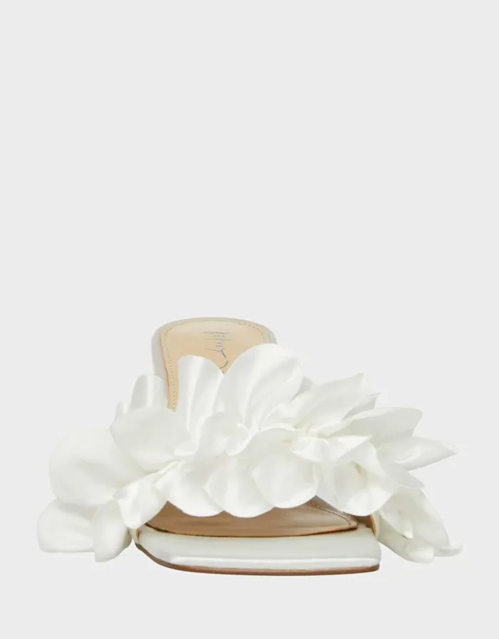 Women KIMI IVORY Ivory Betsey Johnson