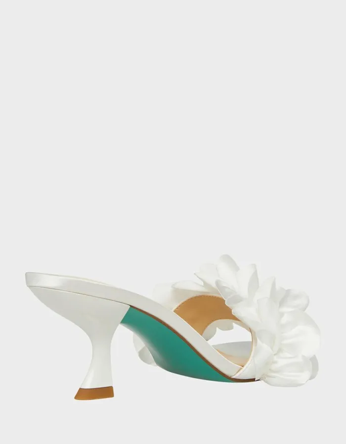 Women KIMI IVORY Ivory Betsey Johnson