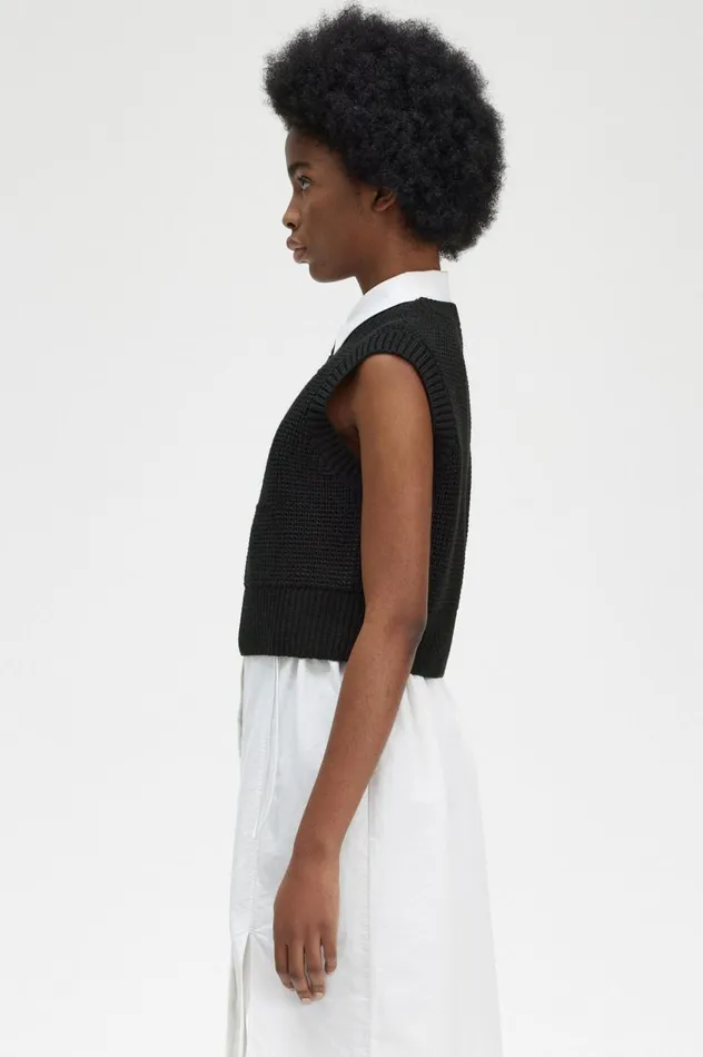 Women Laurel Wreath Knitted Tank Black Fred Perry Knitwear