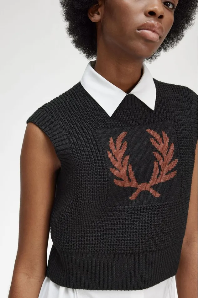 Women Laurel Wreath Knitted Tank Black Fred Perry Knitwear