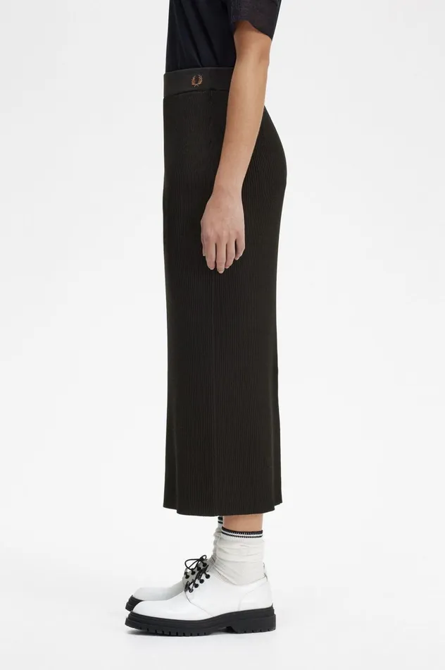 Women Ribbed Knitted Skirt Black Fred Perry Trousers and Skirts