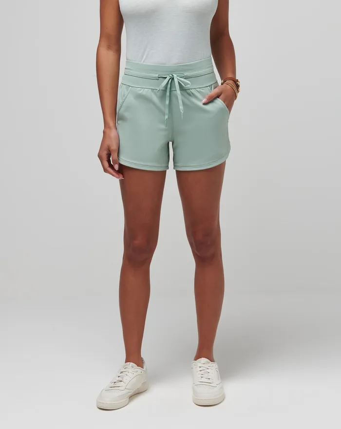 Women Shorts TravisMathew MOVEKNIT TIE SHORT Jade