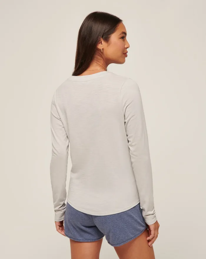 Women Tees TravisMathew CLOUD JERSEY HENLEY Light Grey